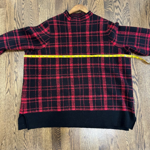 Penningtons mock neck plaid sweater - Picture 5 of 7